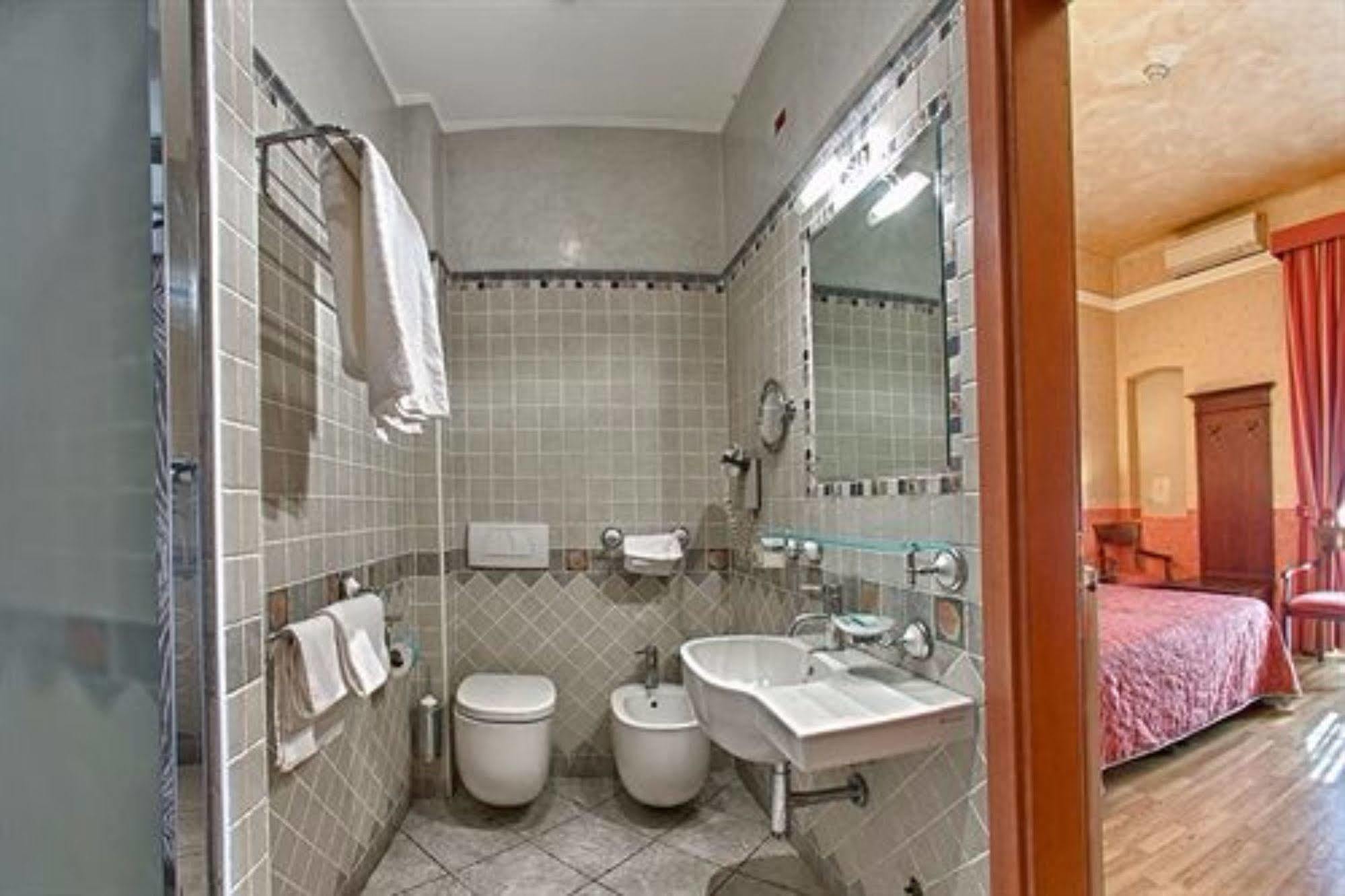Hotel Pedrini Bologna Buitenkant foto
