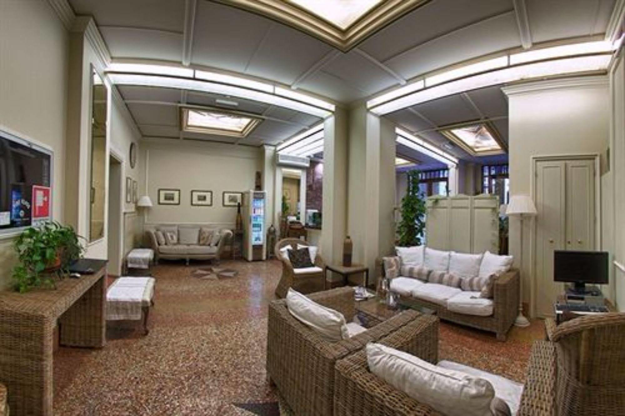 Hotel Pedrini Bologna Buitenkant foto