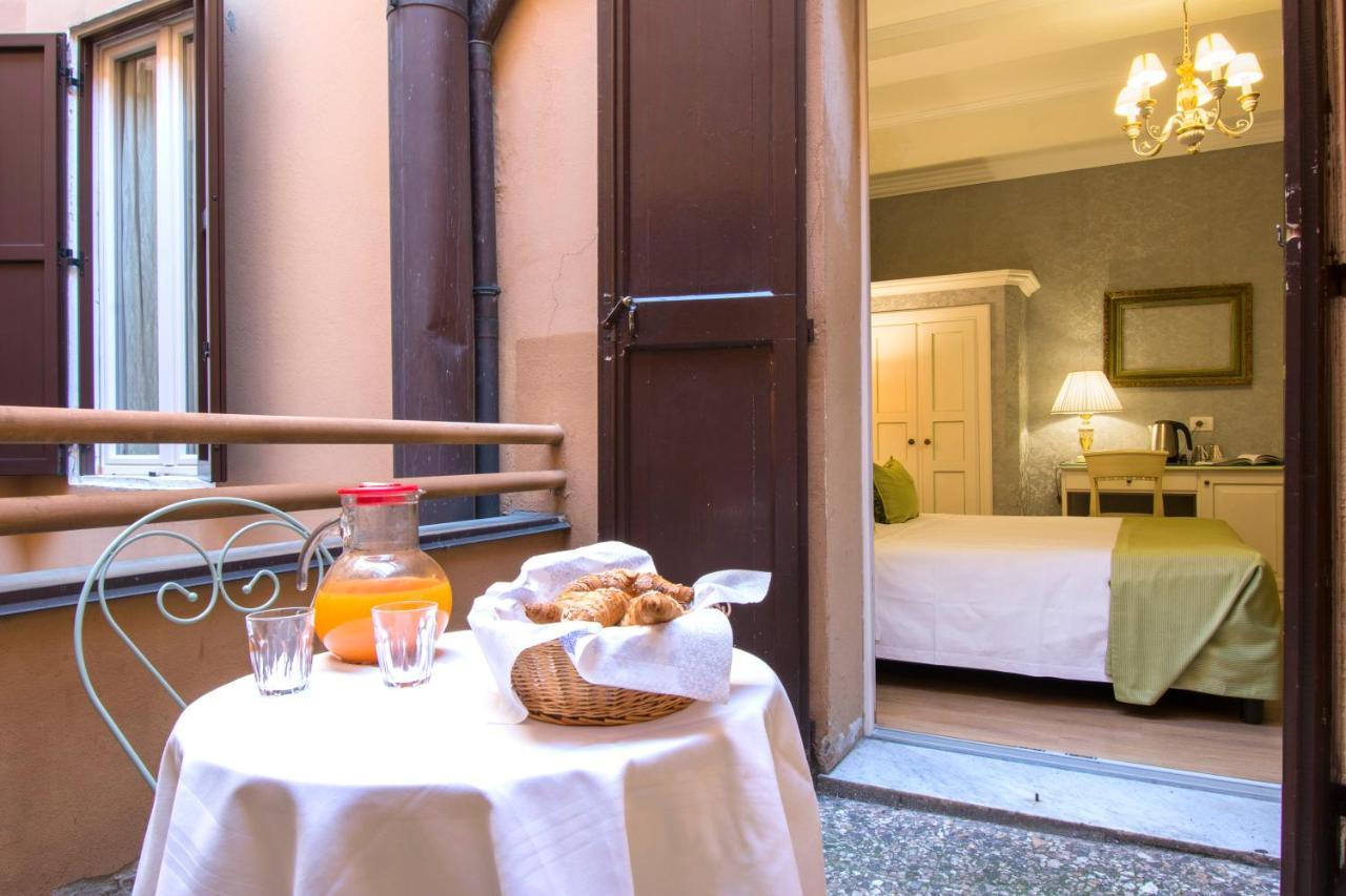Hotel Pedrini Bologna Buitenkant foto